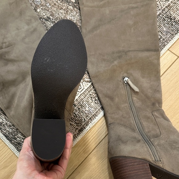 Women's Taupe Suede Knee-High Block Heel Boots - Picture 3 of 4